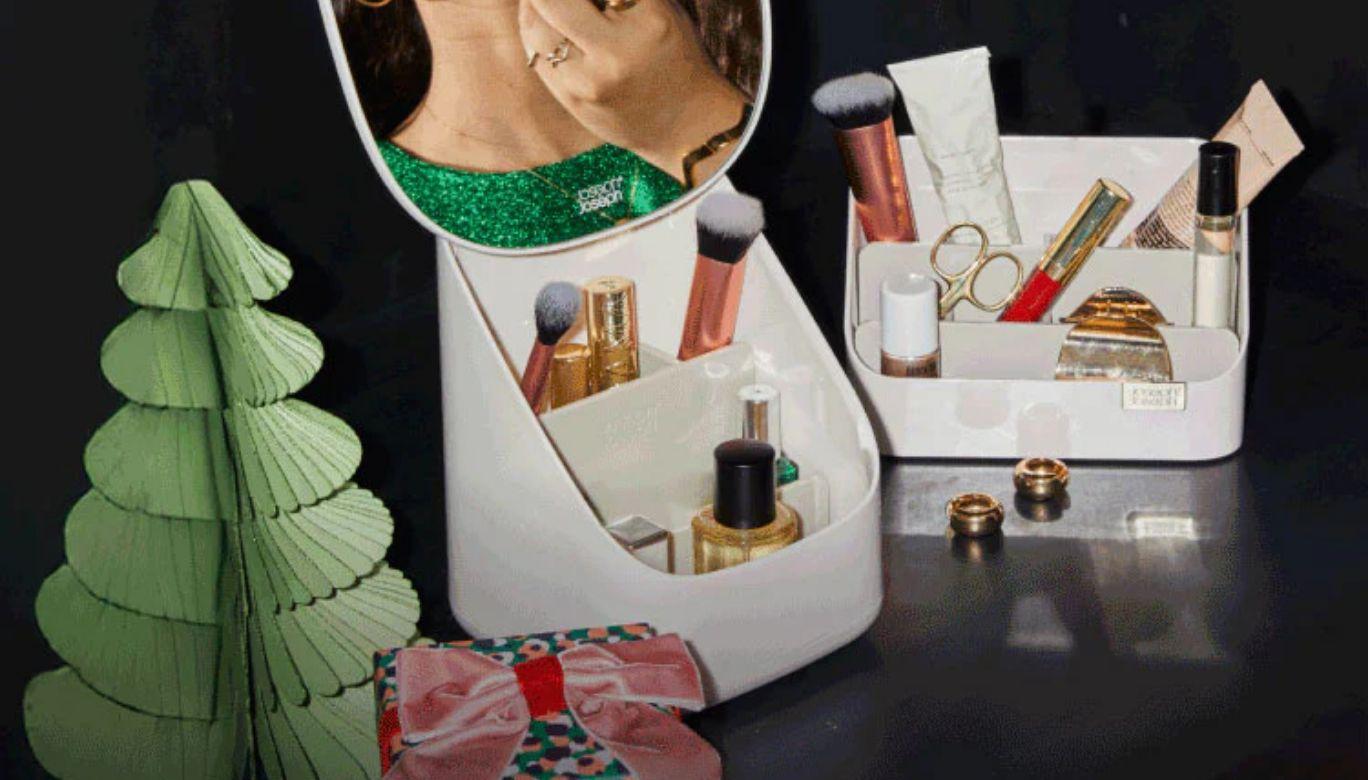 Seasonal Style: How The White Company  and Joseph Joseph Transform Your Home  for Christmas